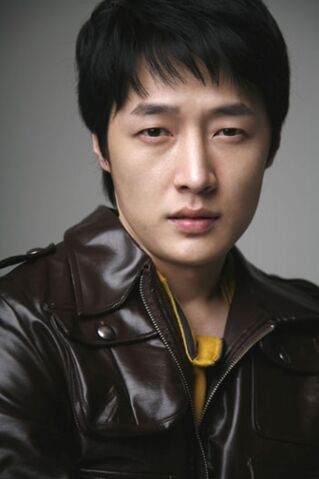 Archivo:Ji Sung Woo.jpg