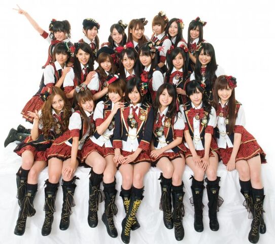 Archivo:Akb48 art090804.jpg