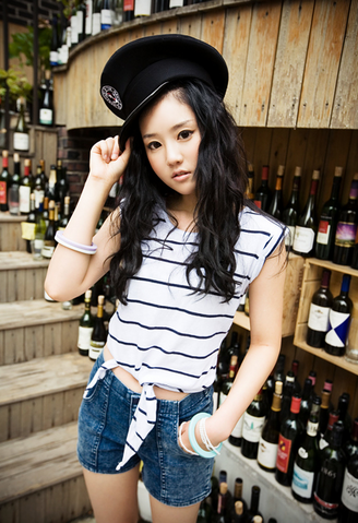 Archivo:Lee eun jin 544456.png