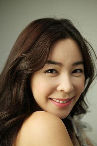 Archivo:Lee-Hye-Young.jpg