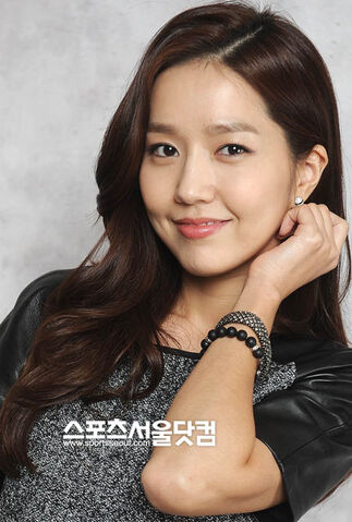 Archivo:Lee Jin6.jpg