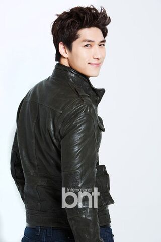 Archivo:Kim Jung San16.jpg