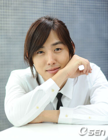 Archivo:Baek Sung Hyun12.jpg