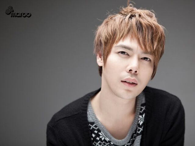 Archivo:Ji Hyuk11.jpg