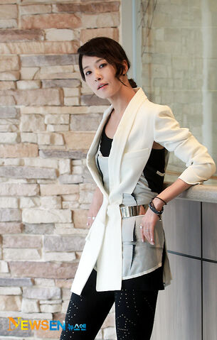 Archivo:Kim Sun Ah13.jpg