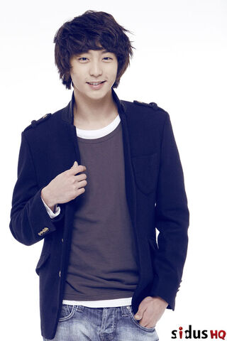 Archivo:Hyun Woo18.jpg