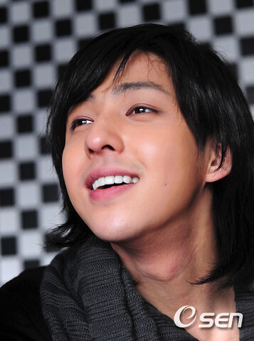 Archivo:Kim Ki Bum4.jpg