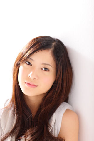 Archivo:Yoshitaka Yuriko1.jpg