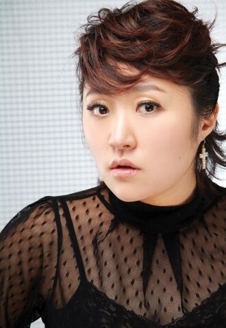 Archivo:Kim Hyun Sook3.jpg