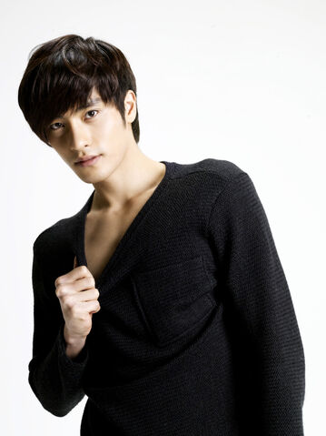 Archivo:Sung Hoon.jpg