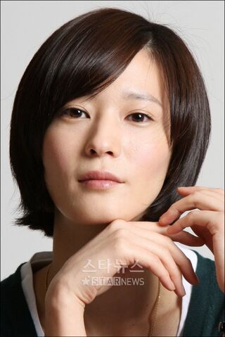 Archivo:Lee Young Jin.jpg