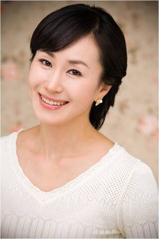 Archivo:Seol Ji Yoon.jpg