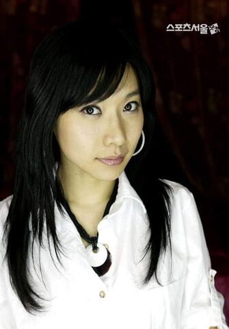Archivo:Kwak Hyeon-hwa.jpg
