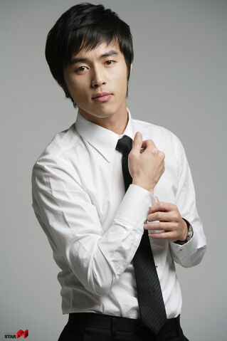 Archivo:Min Suk2.jpg