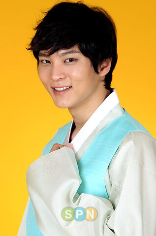 Archivo:Chuseok joo-won2.jpg
