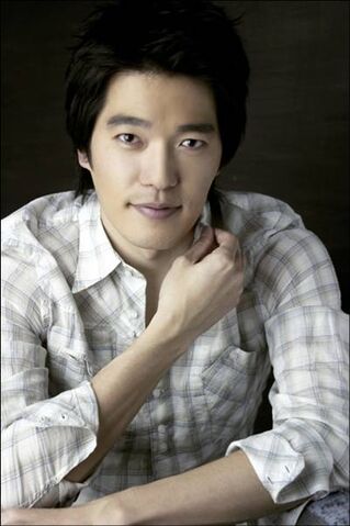 Archivo:Jung Yoon Min2.jpg