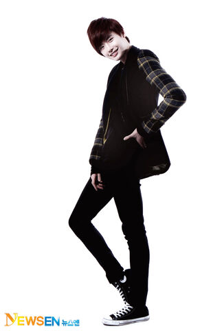 Archivo:Lee Jong Suk13.jpg