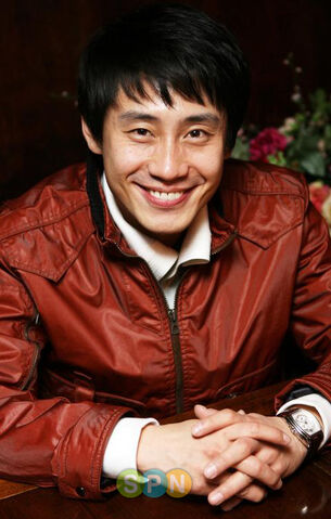 Archivo:Shin Ha Kyun1.jpg