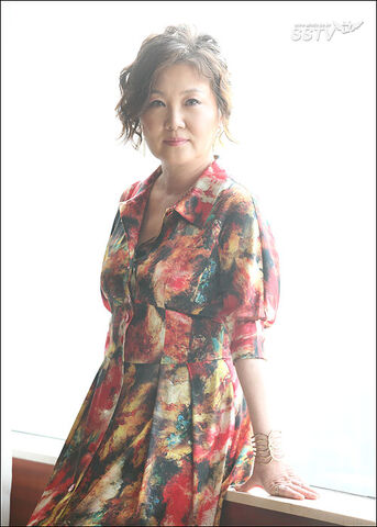 Archivo:Kim Hae Sook.jpg