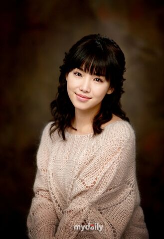 Archivo:Lee Yoo Ri9.jpg