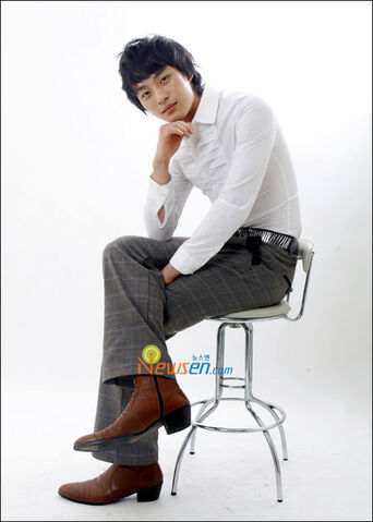 Archivo:Jun Tae Soo4.jpg