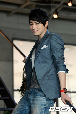 Archivo:Lee Joon Hyuk25.jpg
