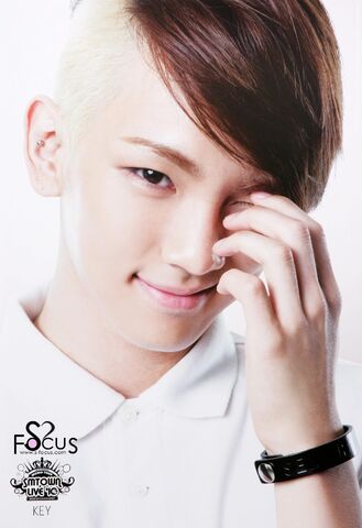 Archivo:SHINee-SM-Town-Live-10-shinee-16819428-1755-2560.jpg