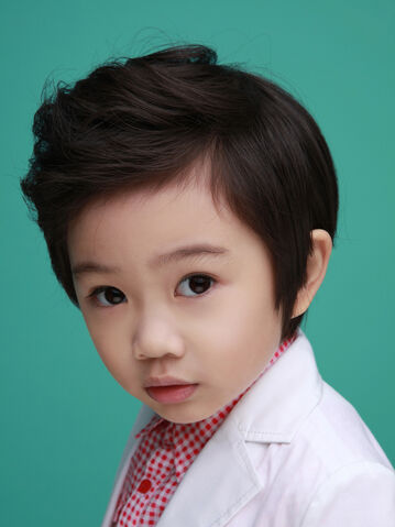 Archivo:Jo Hwi Joon3.jpg