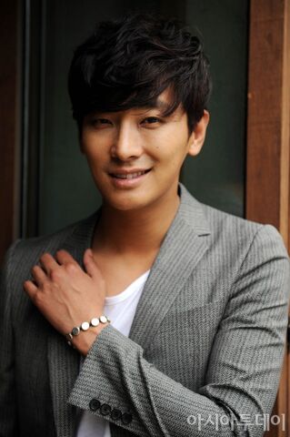 Archivo:Joo Ji Hoon13.jpg