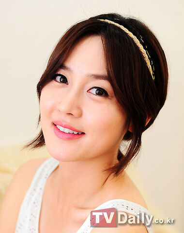 Archivo:Sung Yu Ri10.jpg