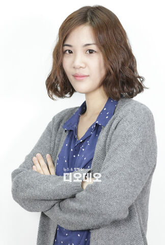 Archivo:Cho Ye Jin2.jpg