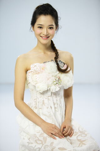 Archivo:He Zhuo Yan2.jpg