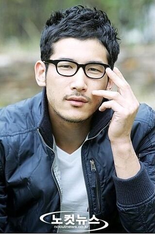 Archivo:Lee Un3.jpg