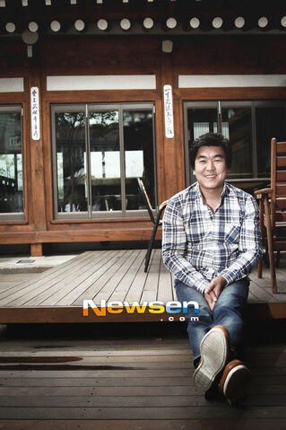 Archivo:Yoon Je Moon20.jpg
