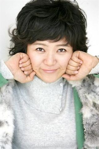 Archivo:Kim Sook5.jpg