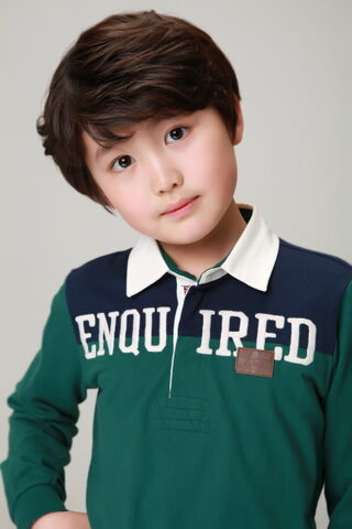 Archivo:Sung Ji Hoon2.jpg