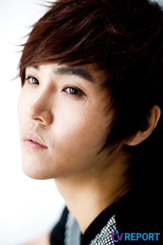 Archivo:Jung Dong Ha17.jpg