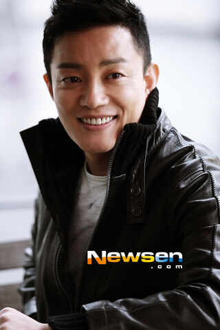 Archivo:Lee Bum Soo8.jpg