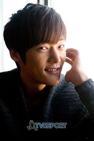 Archivo:Choi Jin Hyuk8.jpg