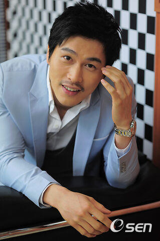 Archivo:Jung Yi Ahn4.jpg