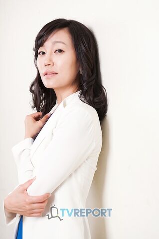 Archivo:Jin Kyung3.jpg