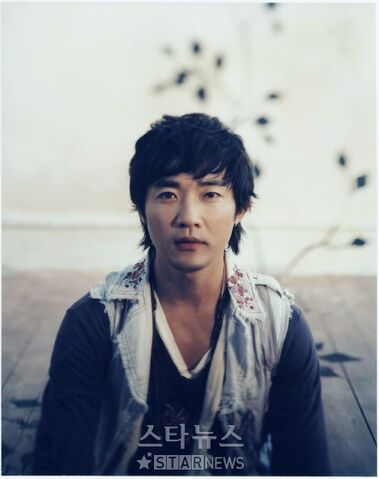 Archivo:Ahn Jae Wook2.jpg