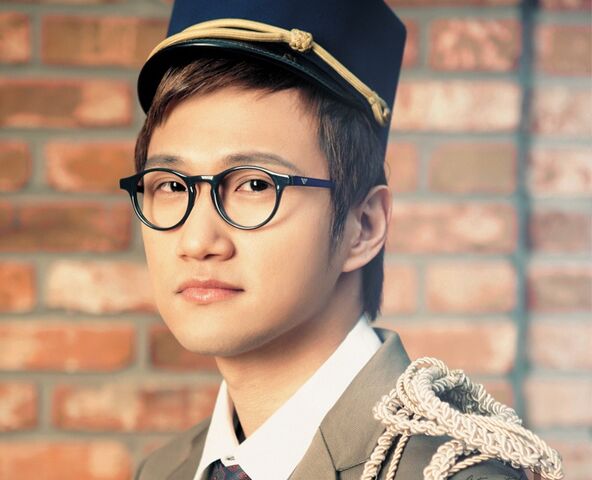 Archivo:Kim Young Woo8.jpg