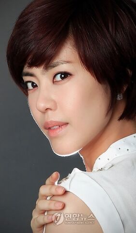 Archivo:Lee Yoon Ji3.jpg