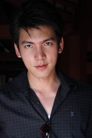 Archivo:First-ekkapong.jpg