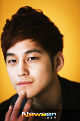 Archivo:Kim Bum33.jpg