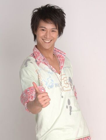 Archivo:Julian Yang2.jpg