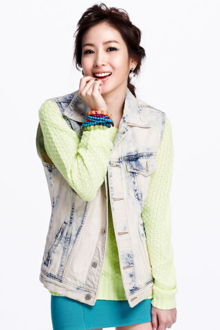Archivo:Lee Hyun Ji 012.jpg
