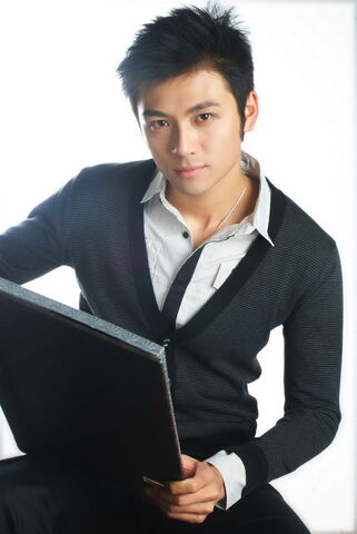 Archivo:Qu Xin.jpg