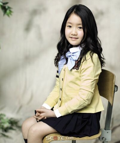 Archivo:Jin Ji Hee3.jpg